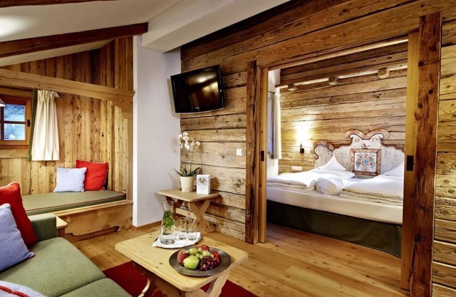 Suite Steinadler from 6 nights - Hotel Grossarler Hof