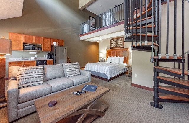 Suites at Silver Tree: A304 Studio & Loft Standard View