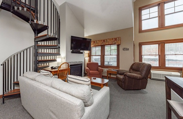 Suites at Silver Tree: A306 Studio & Loft Standard View