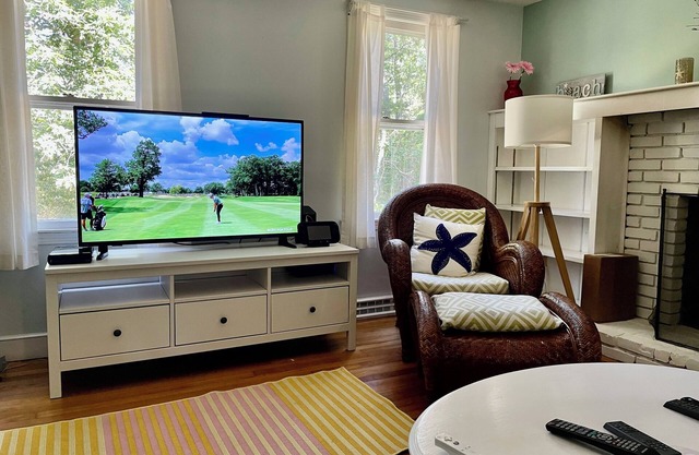 Sun Sand and Sky! Spacious central A/C pack your Kids, Pets & beach towels!