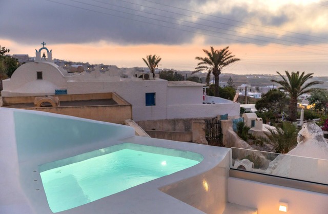 Sunborn Oia Suites
