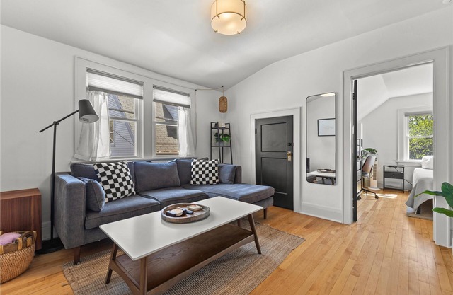 Sunlit 2BR Upper Retreat