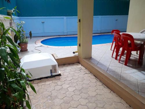 Sunny villa in Pereybere with private pool
