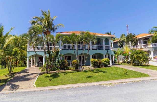 Sunset Villas 4A: Seaside Serenity 2-Bedroom Condo