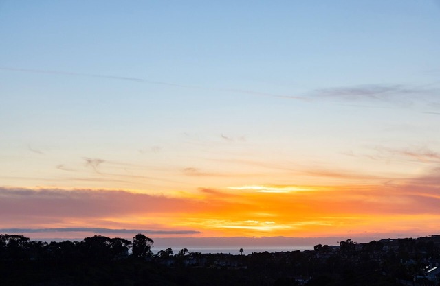 Sunsets over Catalina - An insider's luxurious hideaway - rarely available!