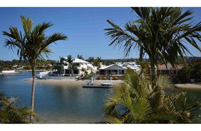Sunshine Coast Waterfront Townhouse Maroochydore
