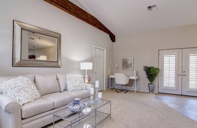 Super Bowl Dates Currently Available !! 10 minutes from Phoenix Open & Barrett !