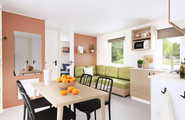 Super Cordelia - 3 bedrooms with shutters - Air conditioning - Semi-covered terrace sleeps 6