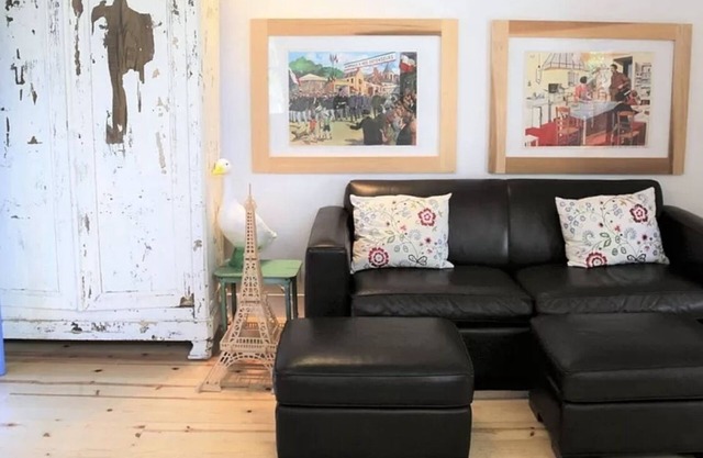 Super Cute Guesthouse in West Petaluma