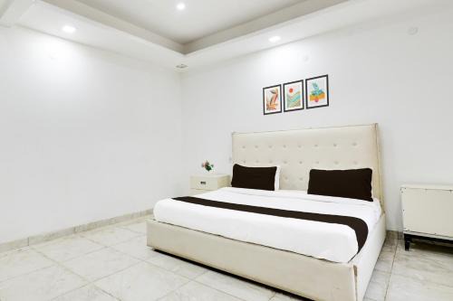 Super Hotel O Circle Residency