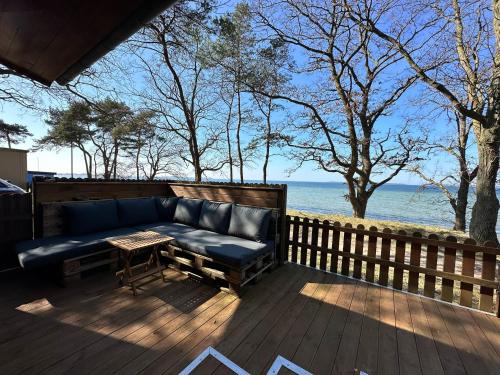 Surf-Bungalow in erster Reihe