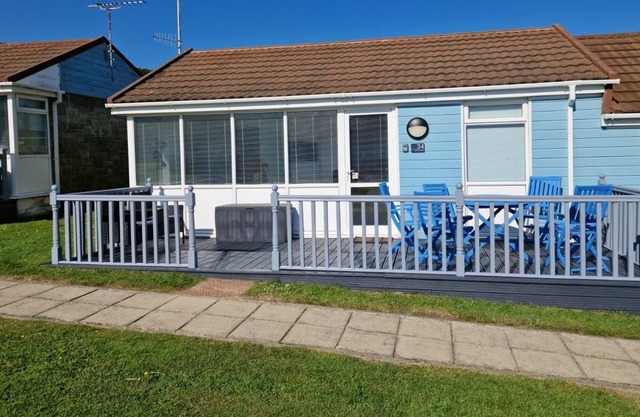 Surfs Up Lodge - Westward Ho! only 5 mins walk from the beach