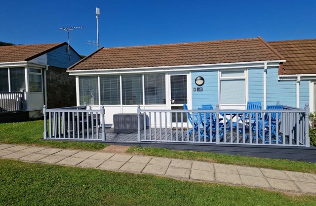 Surfs Up Lodge - Westward Ho!