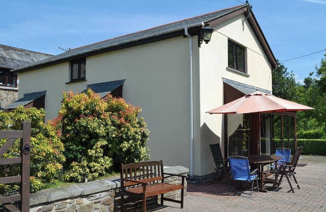 Swallows Nest - W43165