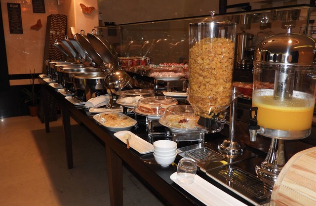 Swiss blue serviced apartments (Alzahra)