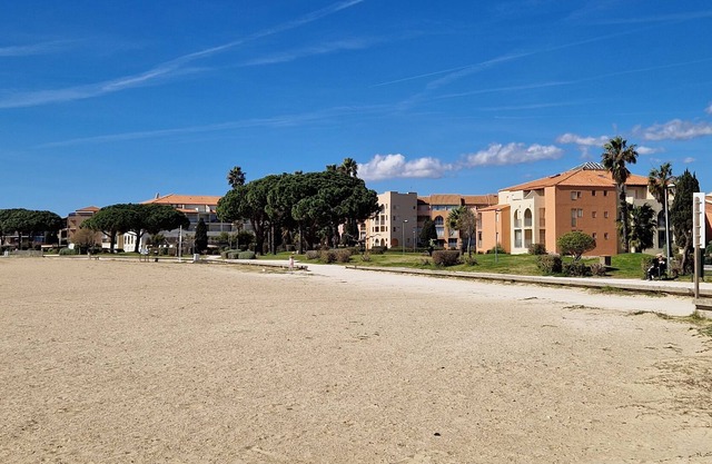 T2 family cabin on Miramar beach in La Londe Les Maures renovated in 2023