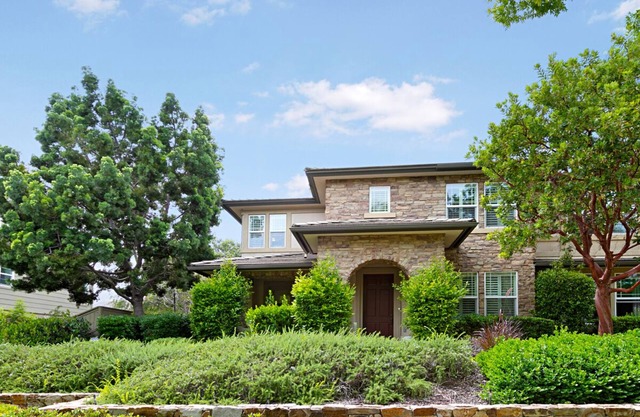 Take advantage of the low cost Kid & Pet-Friendly & Flexible Cancellation Policy