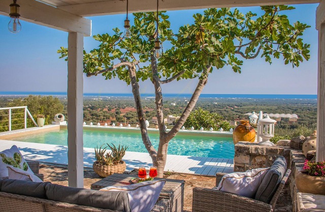 TD Casa Torchiano Hilltop Pool with Sea View