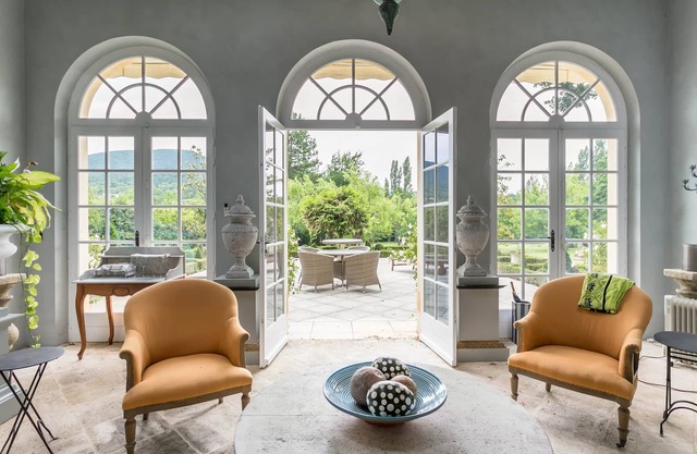 The Bastide of the Lands