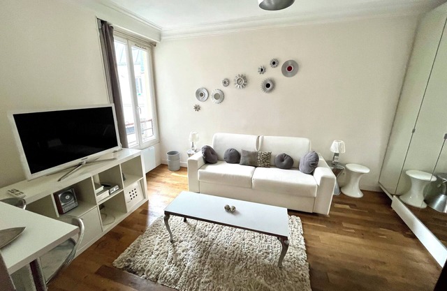 The comfortable studio Barbès Montmartre Paris