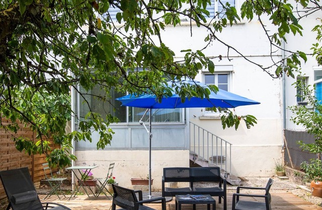 the coquettish: at MAGUY