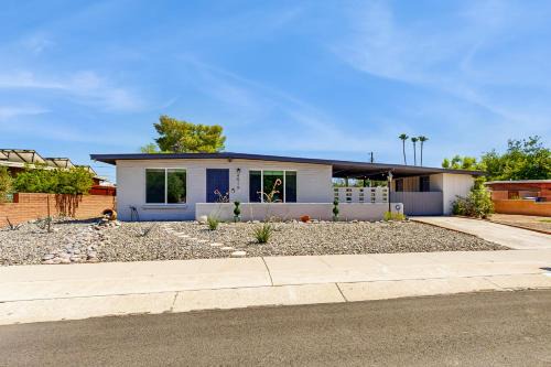 The Cozy Cactus Hideaway