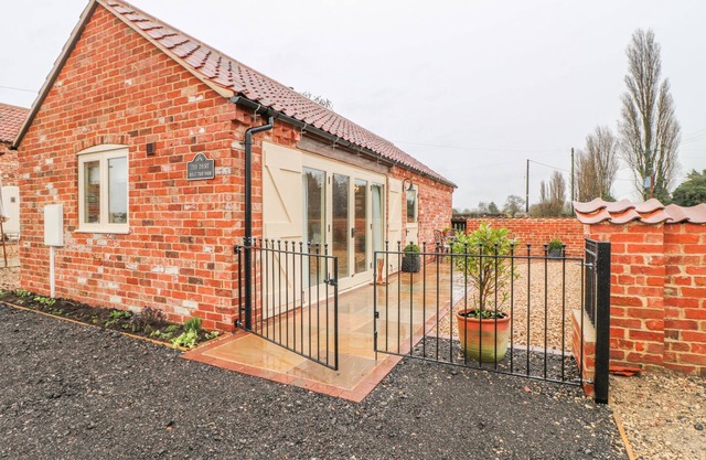 THE DAIRY, pet friendly, with open fire in Lincoln