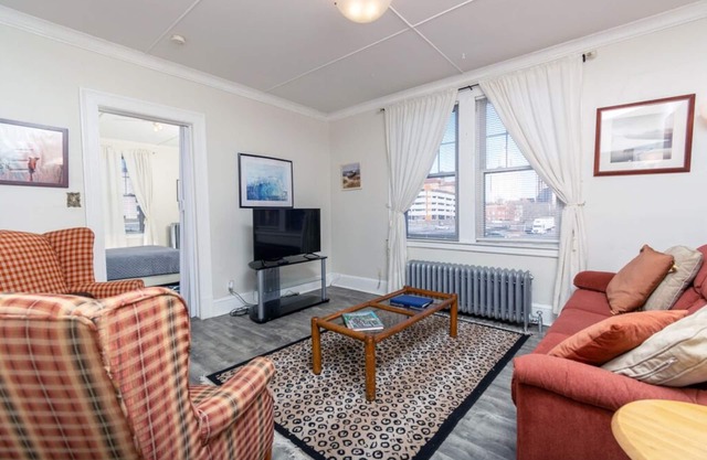 The Elizabeth Suite B2