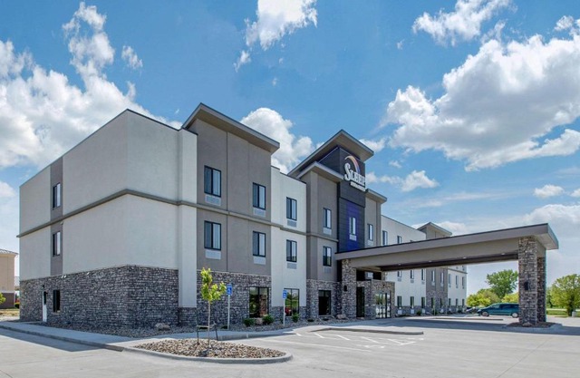 The Highlander Hotel Iowa City, an Ascend Collection Hotel