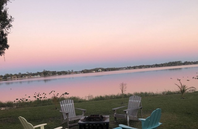 "THE LAKE HOUSE " Bring your RV, your Boat