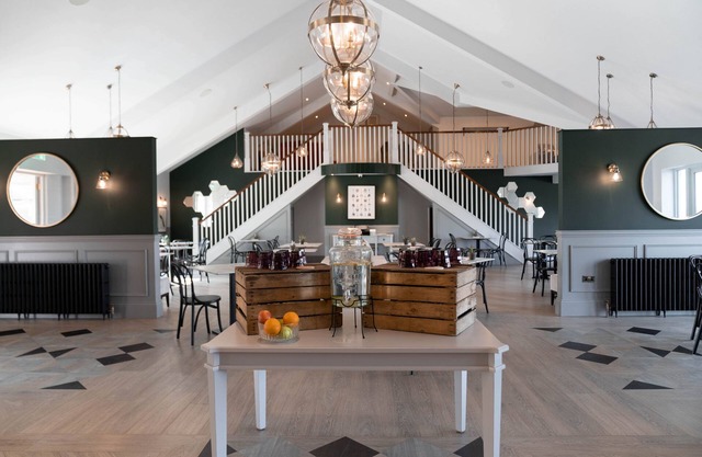 The Mole Resort that sleeps 6 guests in 3 bedrooms