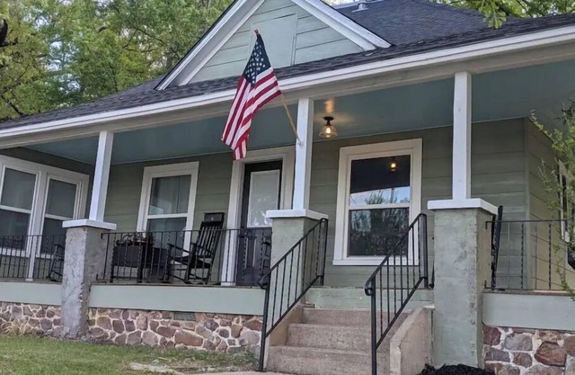 The Ouachita Depot- Large house/Perfect location