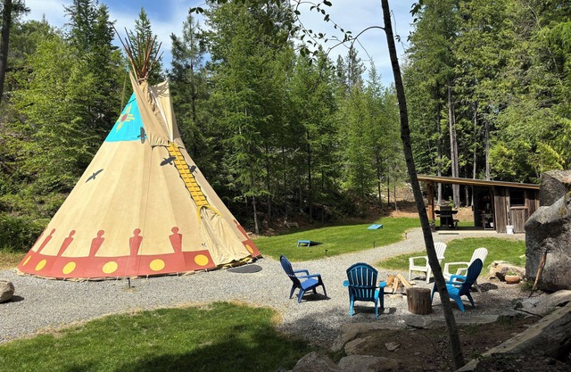 The Raven's Nest Teepee . Nestled in the Selkirk Mountain range, in Naples Idaho