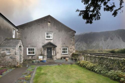 The Screes Apartment - Short stroll from Wastwater