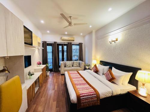 The South Manor Residency Near AIIMS Hospital New Delhi