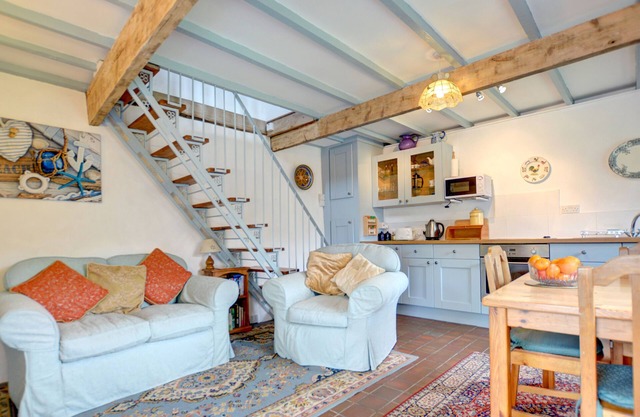 The Stables - Two Bedroom House, Sleeps 3