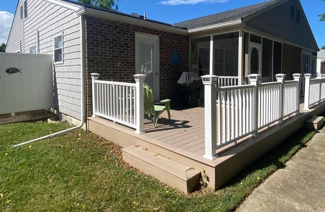 This Cape May location is close to marinas, restaurants and beaches!