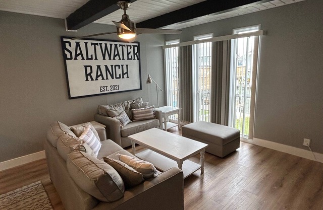 Tight Lines & Saltwater Time!