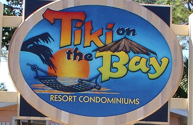 Tiki on the Bay! Quiet, Quaint and Relaxing Old Style Florida getaway