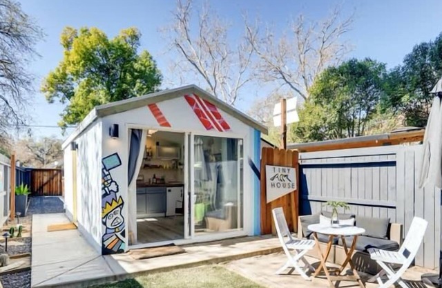 TINY ART HOUSE near the beat