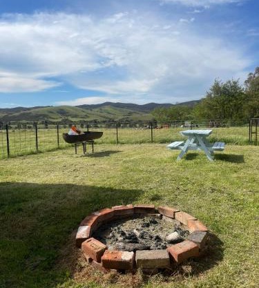 Tiny Home on Yass River - Private Farm Stay