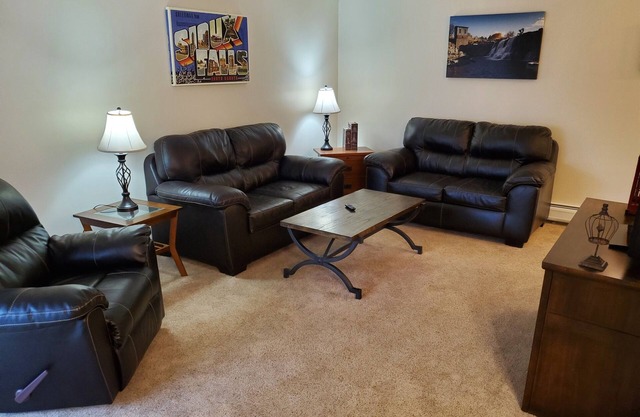 Tomar Park Apt 3 - KP101APT3