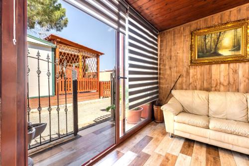 Tonio House Margine Rosso