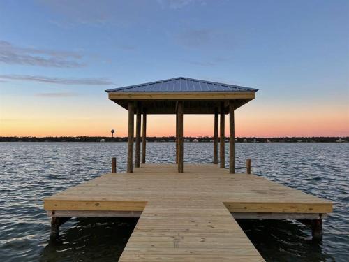 Top Location-Steps2Beach-Lagoon Front