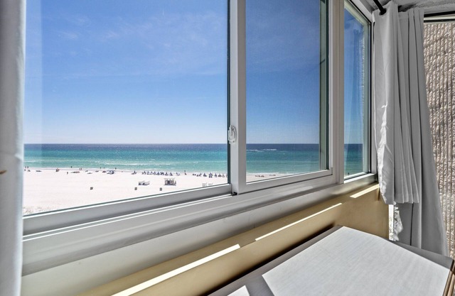 Top of The Gulf Resort by FunQuest VR