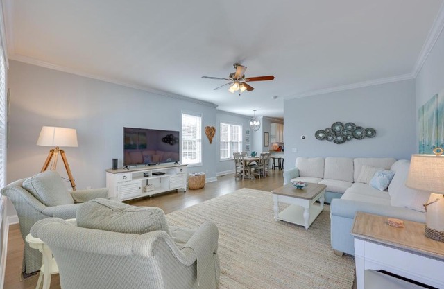 Townhome with 2 Decks Walk to Ocean!