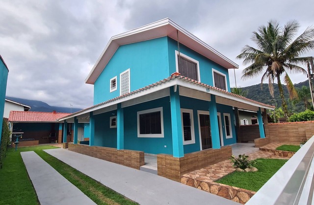 Townhouse in condominium, 5 min from the beach, rivers, trails, quite green area