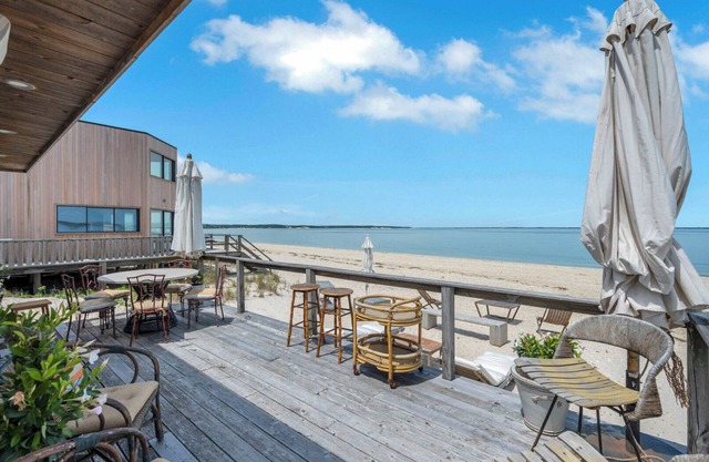 Tranquil Bayfront Escape in Southampton Beachfront Living with.
