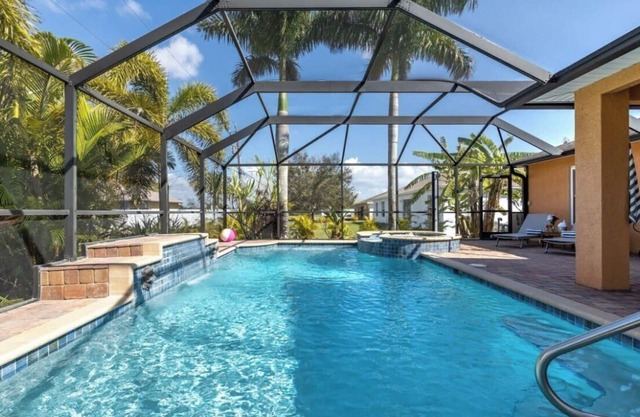 Tranquil Palms Heated Pool, Spa, Outdoor TV & More