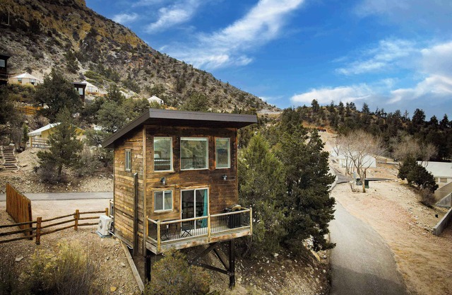 Treehouse 1 w/Resort Pools and Hot Tubs Near Zion